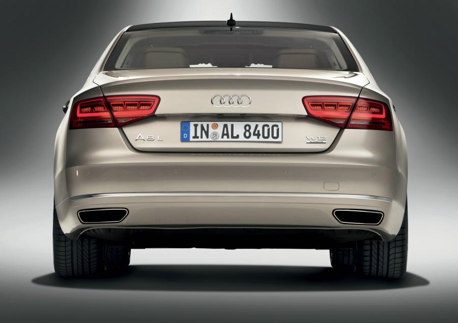  Audi A8L W12 Quattro (D4) 2010 года  (WW) (фото 32 из 35)